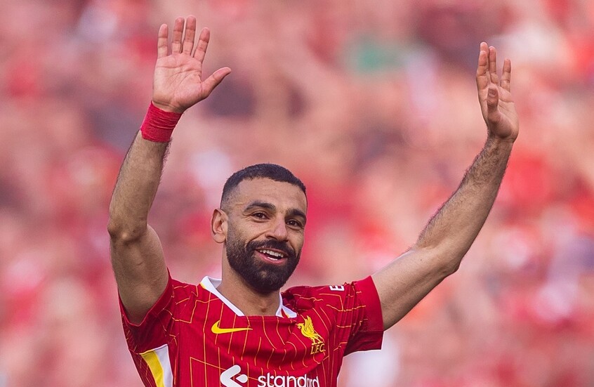 رئيس الأهلي السعودي يعلق على محاولة التعاقد مع محمد صلاح