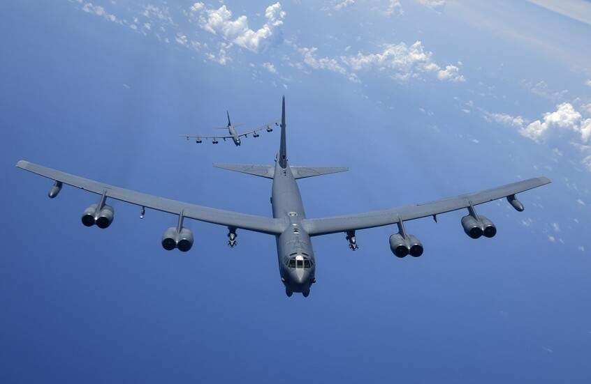قاذفتان استراتيجيتان أمريكيتان B-52H تتجهان إلى المحيط الهندي