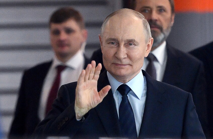 لحظة مع بوتين تكفي لتحصل على "كنز" (فيديو)