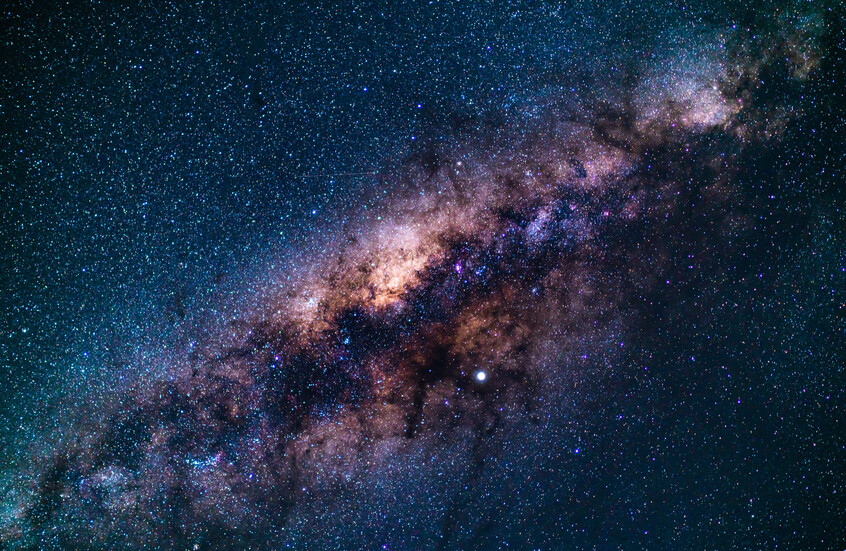 جيمس ويب يرصد شيئا غريبا في قلب درب التبانة!