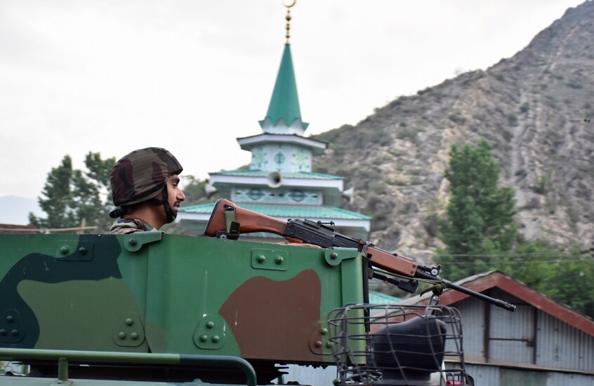 أ ب: مقتل 13 شخصا جراء القصف الهندي على مسجد باهاوالبور في باكستان