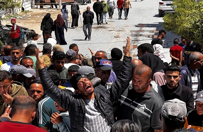 مراسلنا: عشرات القتلى والجرحى في قطاع غزة وارتفاع قتلى مدرسة الكرامة إلى 20