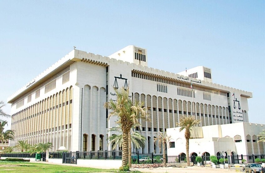 الكويت.. حبس وعزل وكيلين و3 مستشارين سابقين في الديوان الأميري