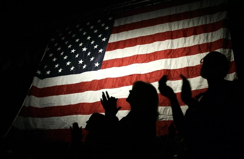 إعلام: واشنطن توافق على مبادرة قطرية لتمويل رواتب القطاع العام السوري