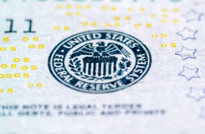 للمرة الثالثة على التوالي.. الاحتياطي الفيدرالي الأمريكي يثبت أسعار الفائدة ويحذر من "مخاطر أعلى"