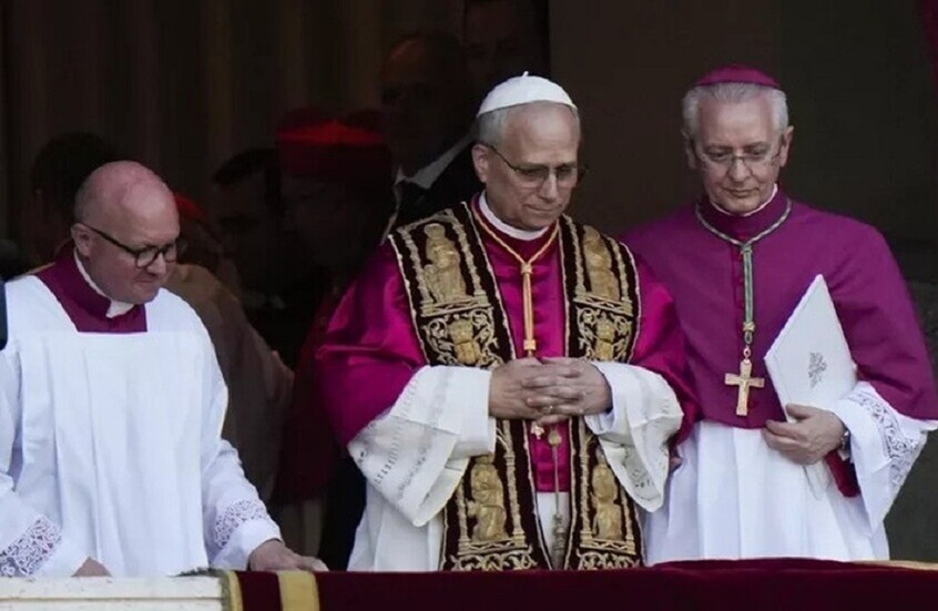 البابا ليو الرابع عشر هل هو موال لترامب أم خصم له؟