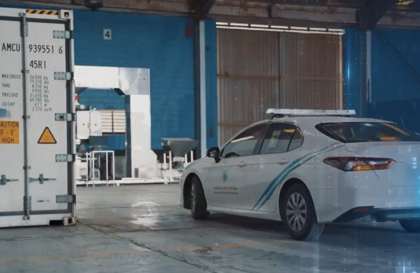 بالفيديو.. السلطات السعودية تحبط محاولة تهريب 40 كيلوغراما من مادة "الكوكايين"