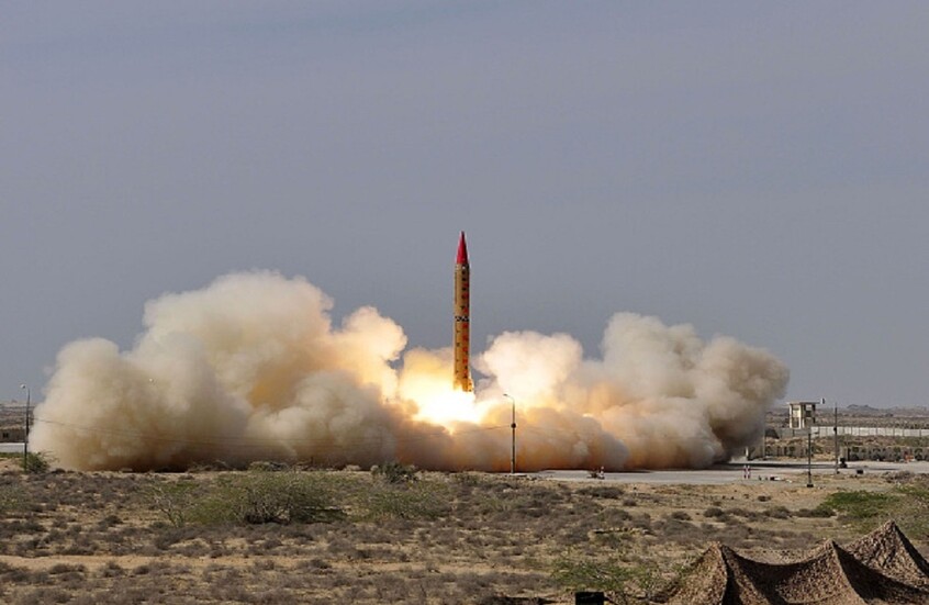 وزارة الدفاع الباكستانية: إسلام آباد لا تنظر حاليا في خيار استخدام ترسانتها النووية