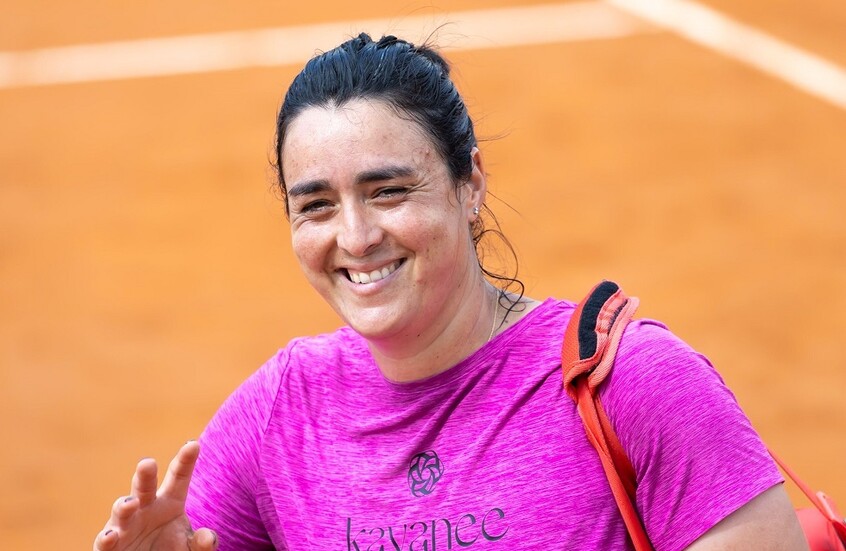 "وزيرة السعادة" التونسية تودع روما (فيديو)  