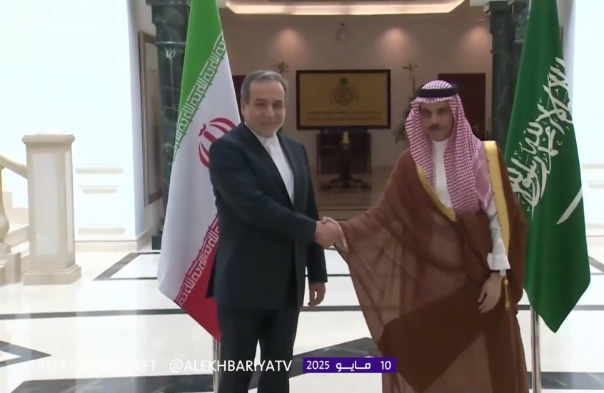 فيصل بن فرحان يستقبل عراقجي في جدة قبيل الجولة الرابعة من المحادثات بين إيران والولايات المتحدة