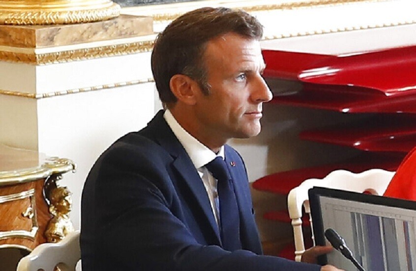 ماكرون: الهدنة لا تفترض وقف توريد الأسلحة إلى كييف من قبل الاتحاد الأوروبي