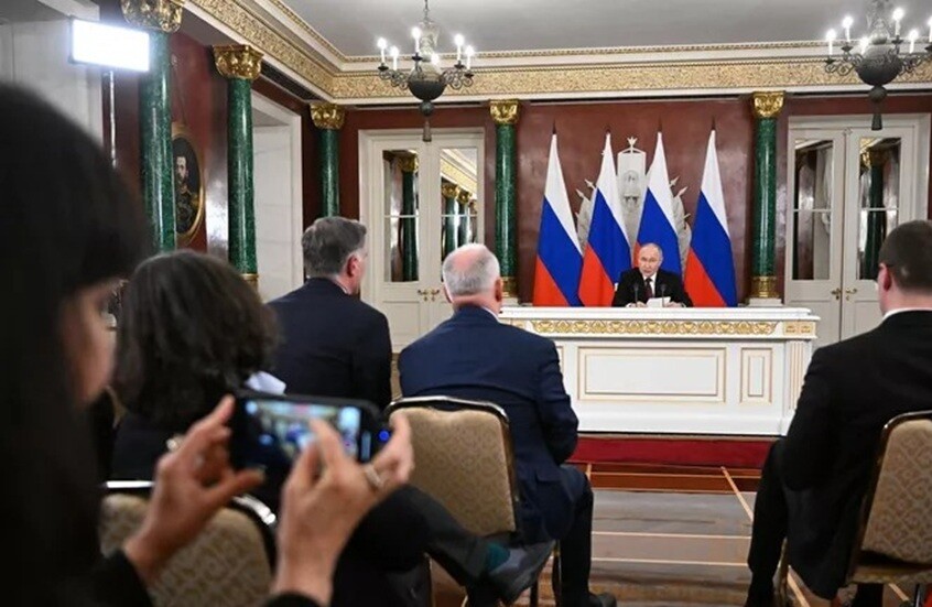 بوتين يشكر الأصدقاء الأجانب على جهودهم لحل النزاع الأوكراني