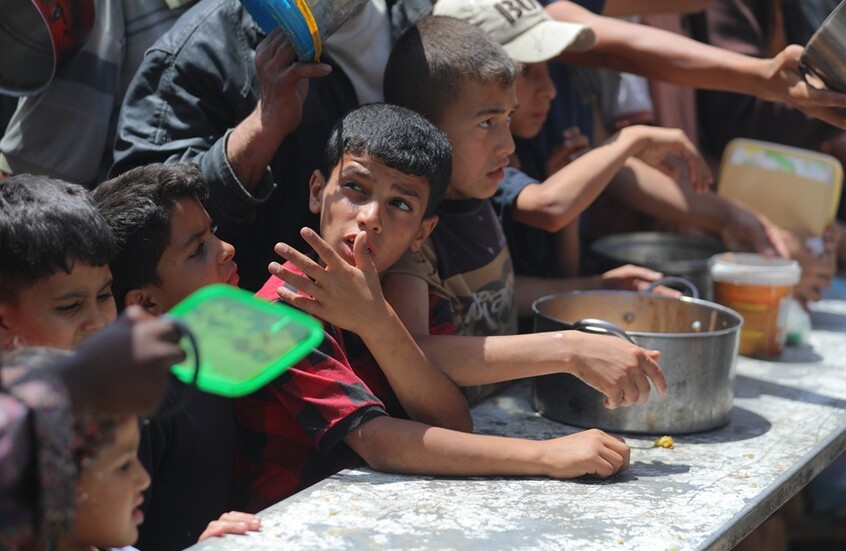 الجوع يفتك بسكان قطاع غزة رغم وفرة الإمدادات على حدوده