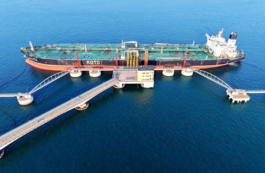 تقرير: الصين تزيد وارداتها النفطية رغم ضعف الطلب