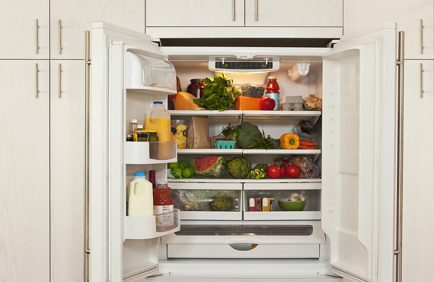 الثلاجة قنبلة بكتيرية موقوتة!.. كيف نتجنب هذا الخطر؟