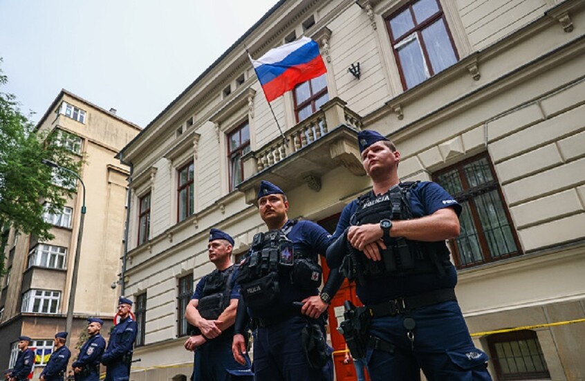 الخارجية البولندية تستدعي السفير الروسي وتعلن 3 دبلوماسيين شخصيات غير مرغوب فيها