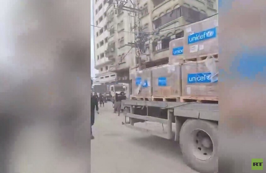 غزة.. ثلاث شاحنات تنقل الأدوية من مخازن اليونيسيف في غزة إلى مفترق الشعبية