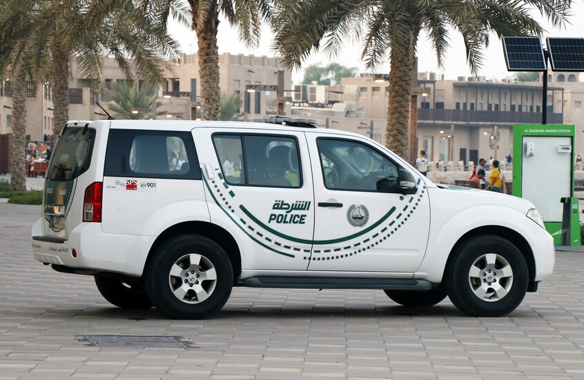 الإمارات.. القبض على شخص قتل 3 نساء بسبب "أولوية المرور"