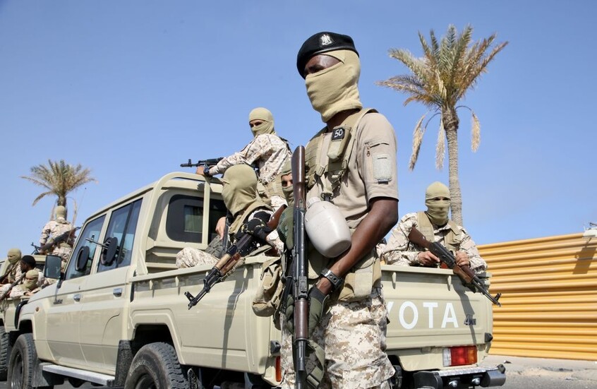 ليبيا.. لقطات لاقتحام مقرات "الدعم والاستقرار" وتحرير محتجزين وانقطاع للكهرباء في طرابلس (فيديو)