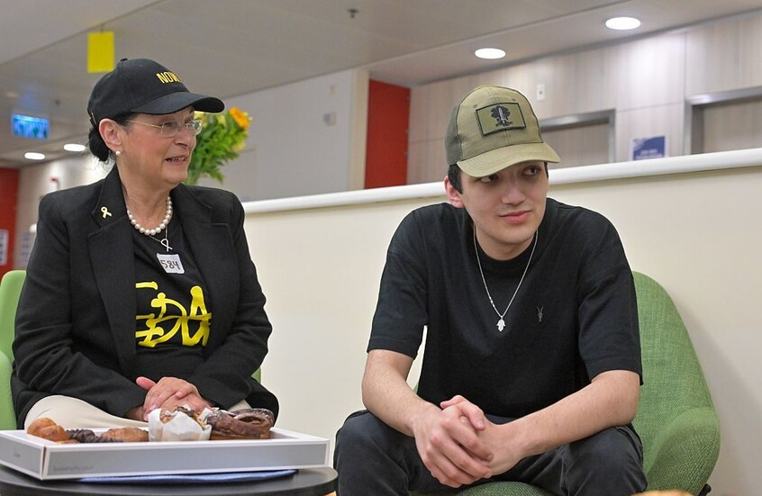 "أكسيوس" يكشف خفايا إطلاق سراح الأسير الإسرائيلي الأمريكي