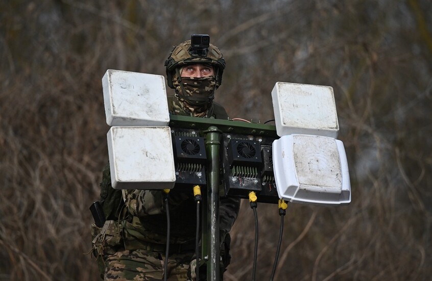 "الناتو": أنظمة الحرب الإلكترونية التي تستخدمها روسيا أظهرت تفوقها على الغربية