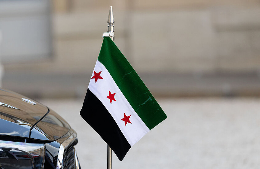 الرئاسة السورية ترحب بقرار ترامب برفع العقوبات المفروضة على سوريا