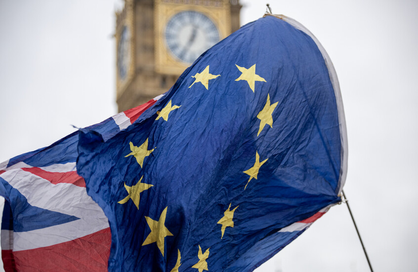 "فاينانشال تايمز": تعطّل مباحثات إعادة تغشيل العلاقات بين بريطانيا والاتحاد الأوروبي