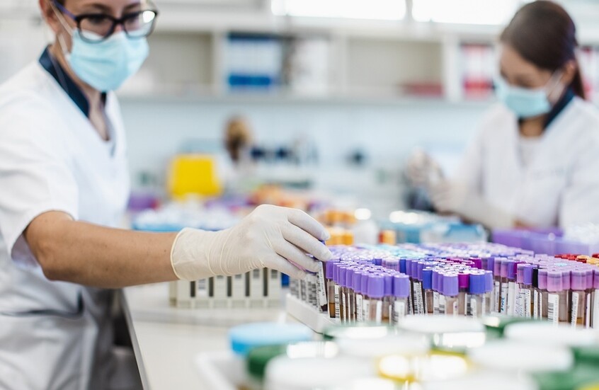 محكمة أوروبية تلغي حجب رسائل فون دير لاين وبورلا حول صفقة لقاحات كورونا بالمليارات