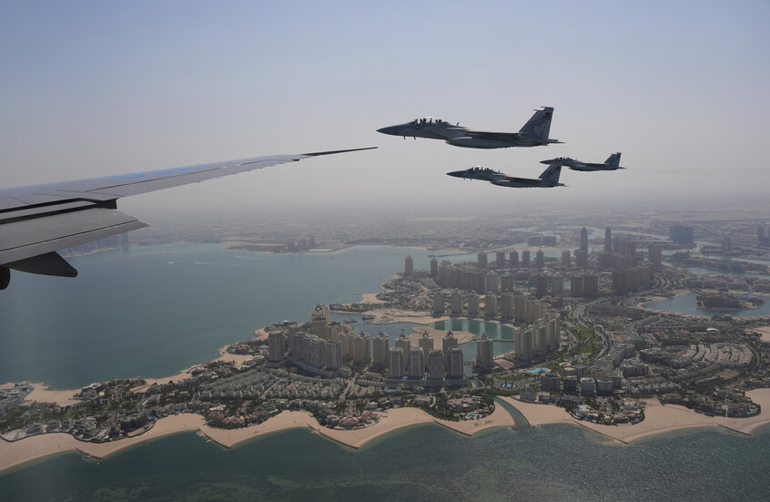 شاهد..  رد فعل ترامب على مرافقة طائرات سلاح الجو الأميري القطري طائرته الرئاسية (فيديوهات)