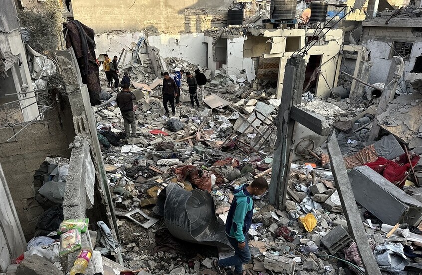 مقتل 27 فلسطينيا بقصف إسرائيلي على خانيوس وارتفاع عدد الضحايا خلال 24 ساعة إلى أكثر من 110 قتلى