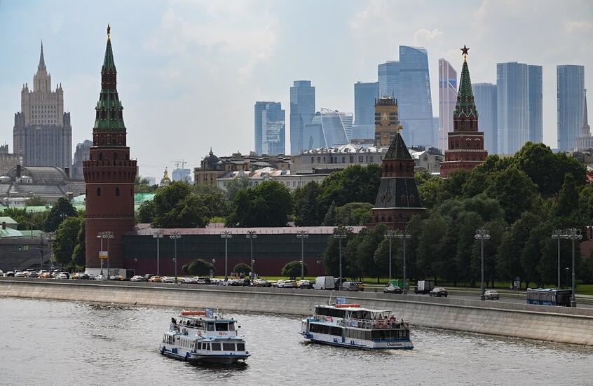 رئيس وزراء ماليزيا يعرب عن إعجابه بجمال موسكو