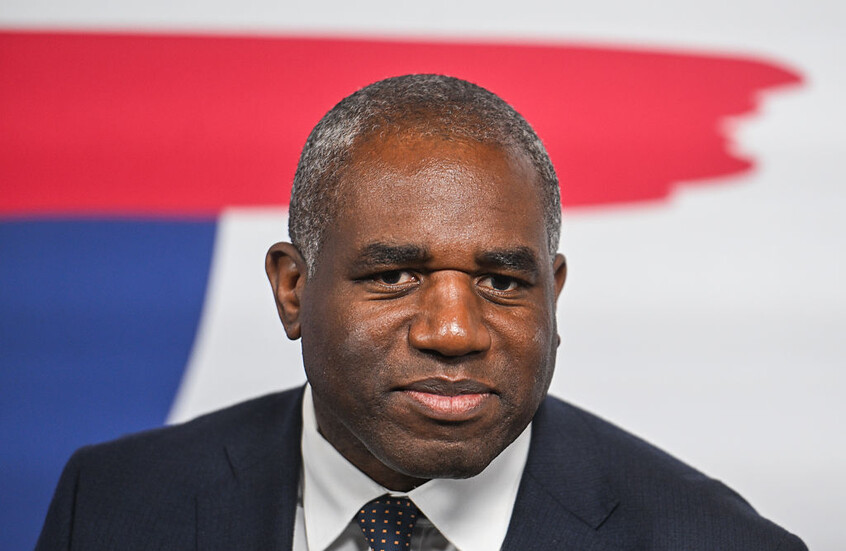 الخارجية البريطانية تنفي اتهام لامي بعدم دفع أجرة تكسي من إيطاليا إلى فرنسا