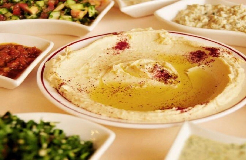 خبير تغذية يوضح فوائد وأضرار الحمص