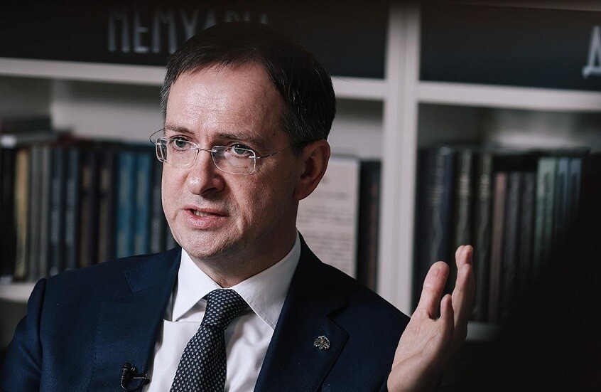 ميدينسكي: وفدنا يعتبر المفاوضات مع كييف استمرارا لعملية السلام التي توقفت في عام 2022