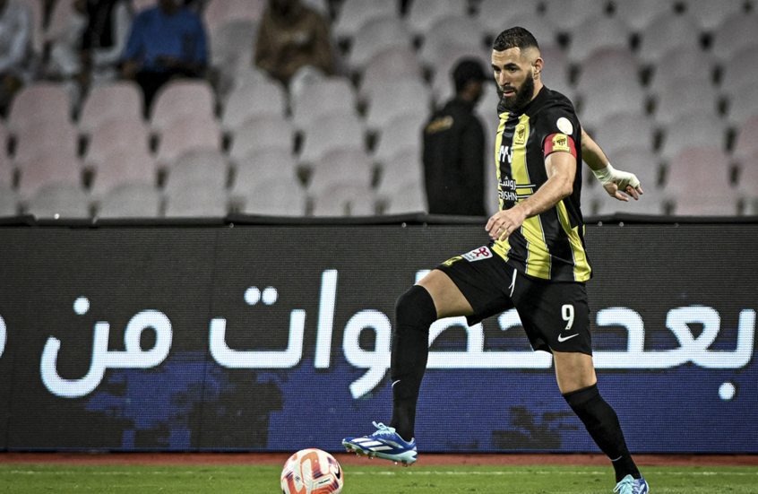 بنزيما يغيب عن صفوف الاتحاد في مباراة قد تشهد تتويجه رسميا بالدوري