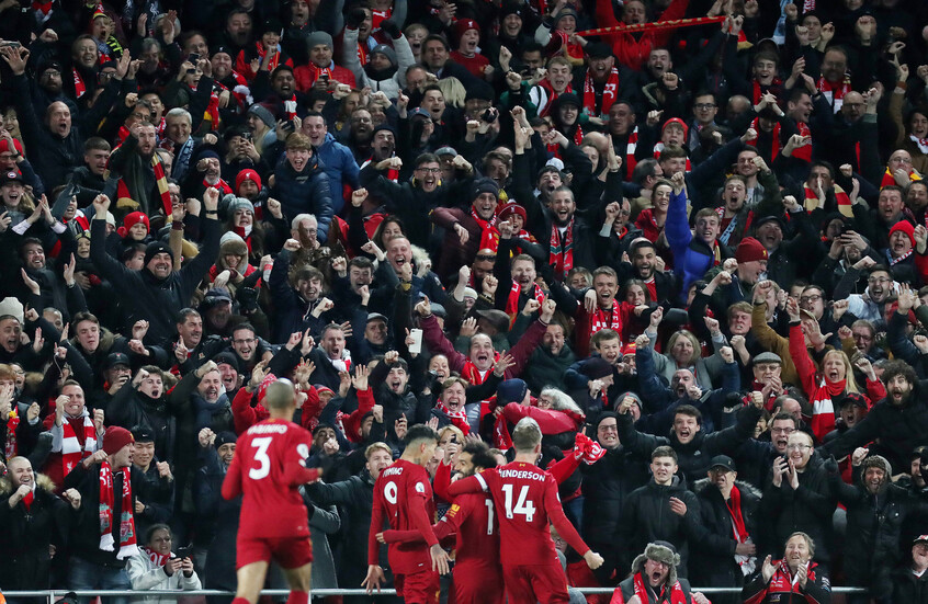 في 7 كلمات فقط!.. جماهير ليفربول تسخر من مانشستر يونايتد بلوحة إعلانية مثيرة