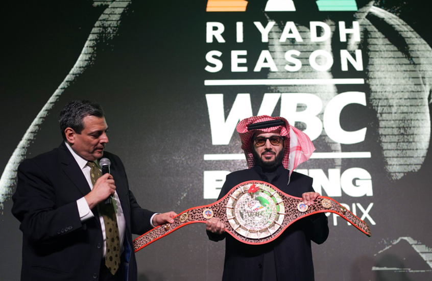 أول تعليق لتركي آل الشيخ بعد اعتماد تشكيل مجلس إدارة الاتحاد السعودي للملاكمة برئاسته