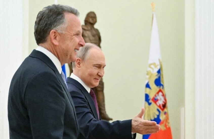 "فايننشال تايمز": بوتين يرفض مناقشة خطة ويتكوف للسلام المكونة من 22 نقطة