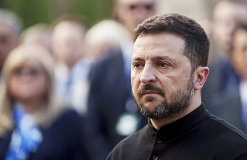 بلومبرغ: سلوك ترامب الغامض تجاه أوكرانيا يثير قلق زيلينسكي