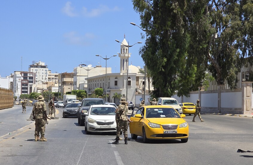 ليبيا.. بلدية طرابلس ترفض العنف وتدعو السلطات للاستجابة لصوت الشارع
