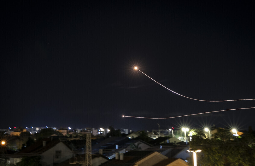 الجيش الإسرائيلي يرصد إطلاق صاروخ باليستي من اليمن (فيديو)