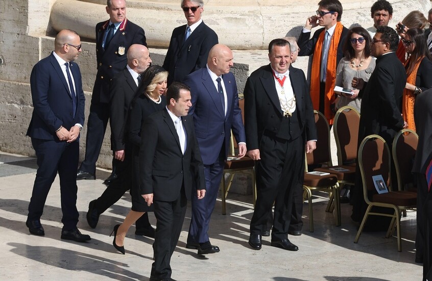 الرئاسة اللبنانية توضح حقيقة لقاء عون وزعيم دروز إسرائيل (صورة)