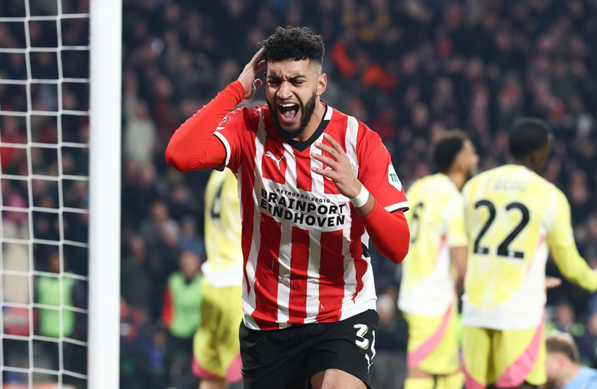 "كأنه يرقص على إيقاع الكرة".. المغربي صيباري يبهر المشجعين بمراوغة نادرة (فيديو)