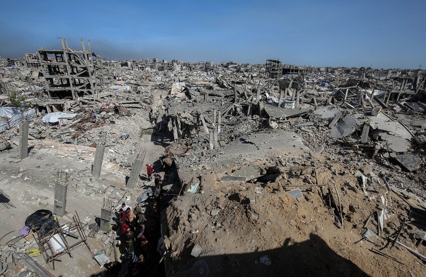 "القناة 13" العبرية نقلا عن مصادر: المقترح الذي يجري بحثه في قطر يشمل وقف إطلاق نار لمدة 60 يوما