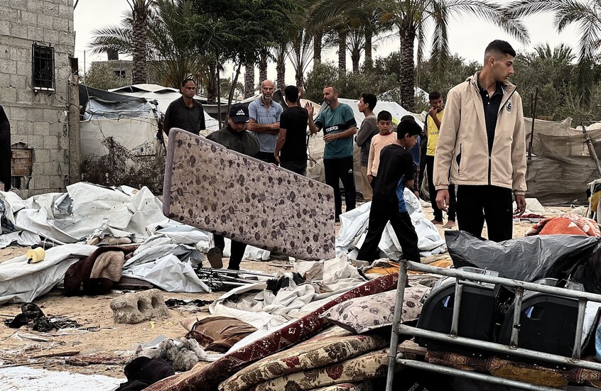 إسرائيل ستستأنف إدخال المساعدات لغزة عبر "القنوات القائمة"