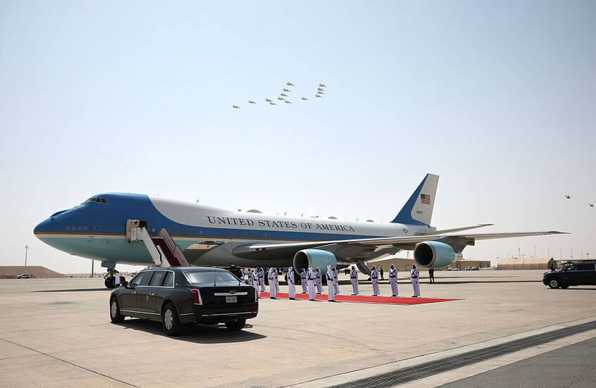 جدل في واشنطن حول قبول ترامب طائرة فاخرة من قطر لتكون "إير فورس وان" الجديدة