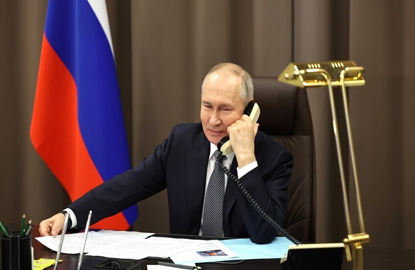 استباقا لمكالمته المرتقبة مع بوتين اليوم الاثنين .. 4 قادة أوروبيين على الهاتف مع ترامب