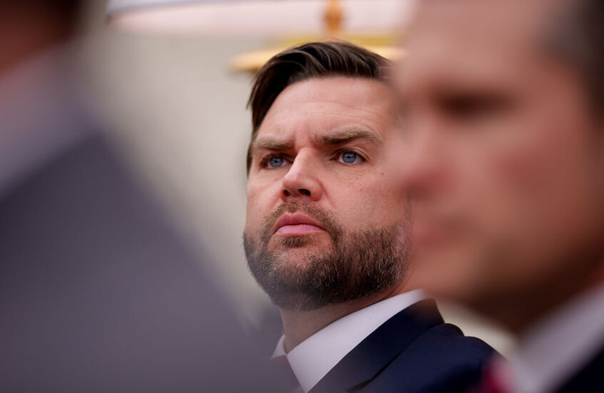 "أكسيوس":  فانس ألغى زيارته إلى إسرائيل خشية فهم الخطوة كدعم للعملية العسكرية في غزة