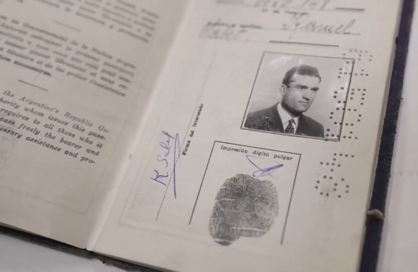 عرض آلاف القطع الأثرية التي تخص أشهر جاسوس في إسرائيل