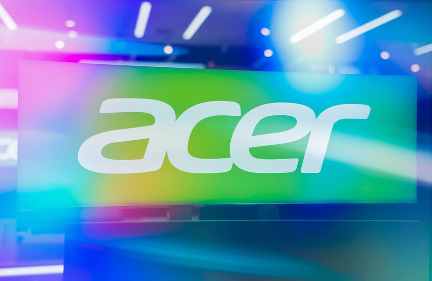 Acer تعلن عن "أقوى منافسي حواسب ماك بوك"
